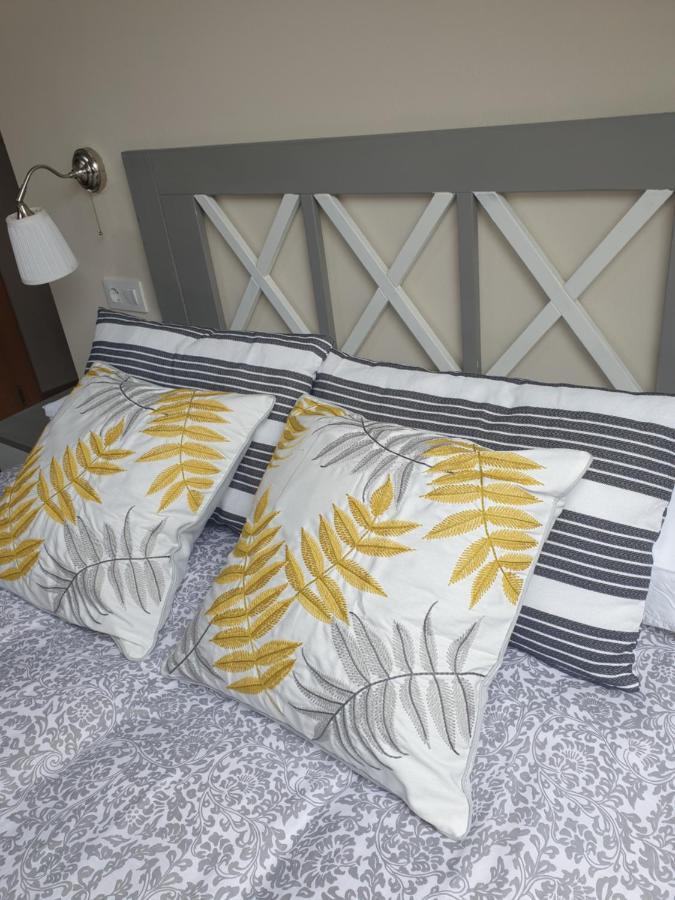 Apartamento Atico Cine Colon Ribadeo Exterior foto